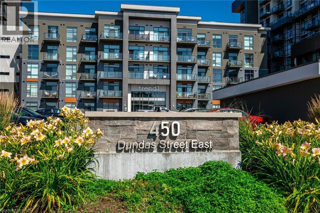 Primary Photo - 450 Dundas St E
