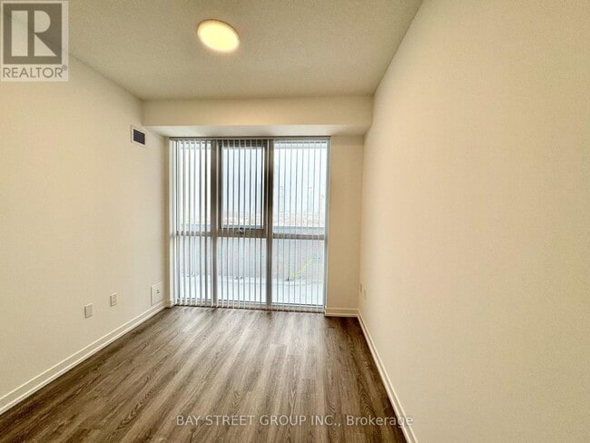 Building Photo - 8 Interchange Wy