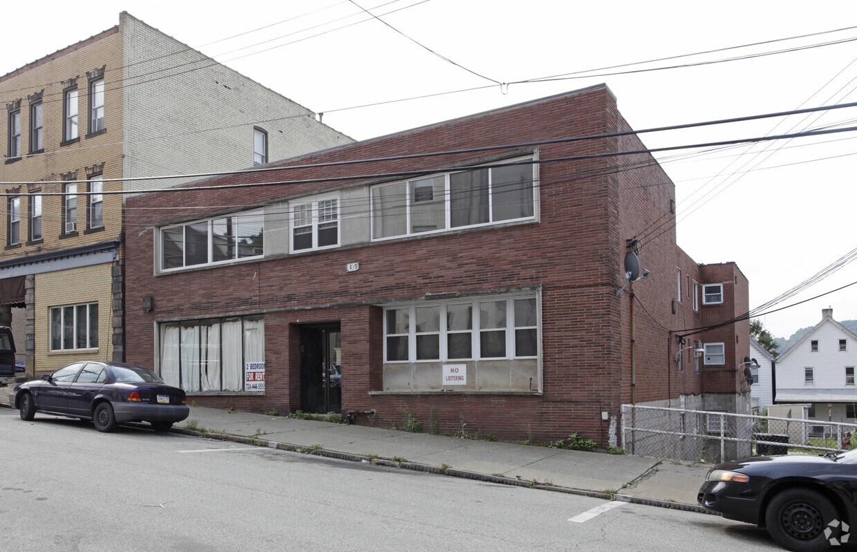 479 3rd St, Pitcairn, PA 15140 Apartments in Pitcairn, PA