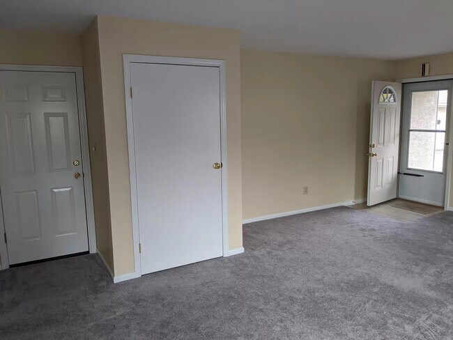 Coat Closet - 4800 Moreland Dr W