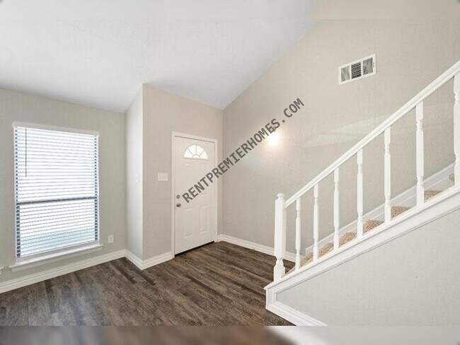 Foto del edificio - 2407 Forestmeadow Dr