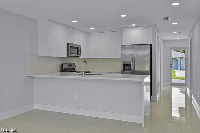 Foto del edificio - 4522 24th St SW