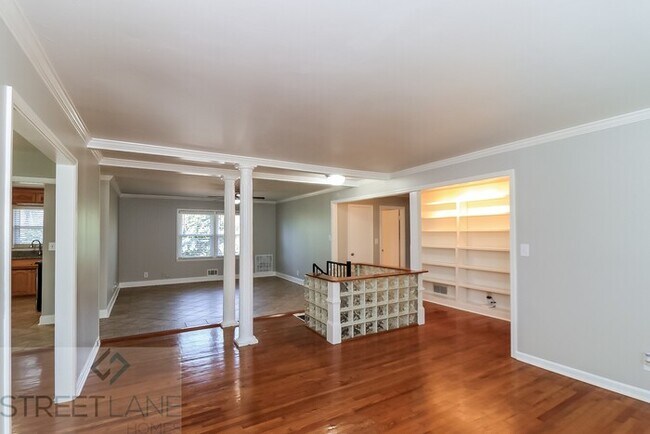 Foto del edificio - REDUCED!