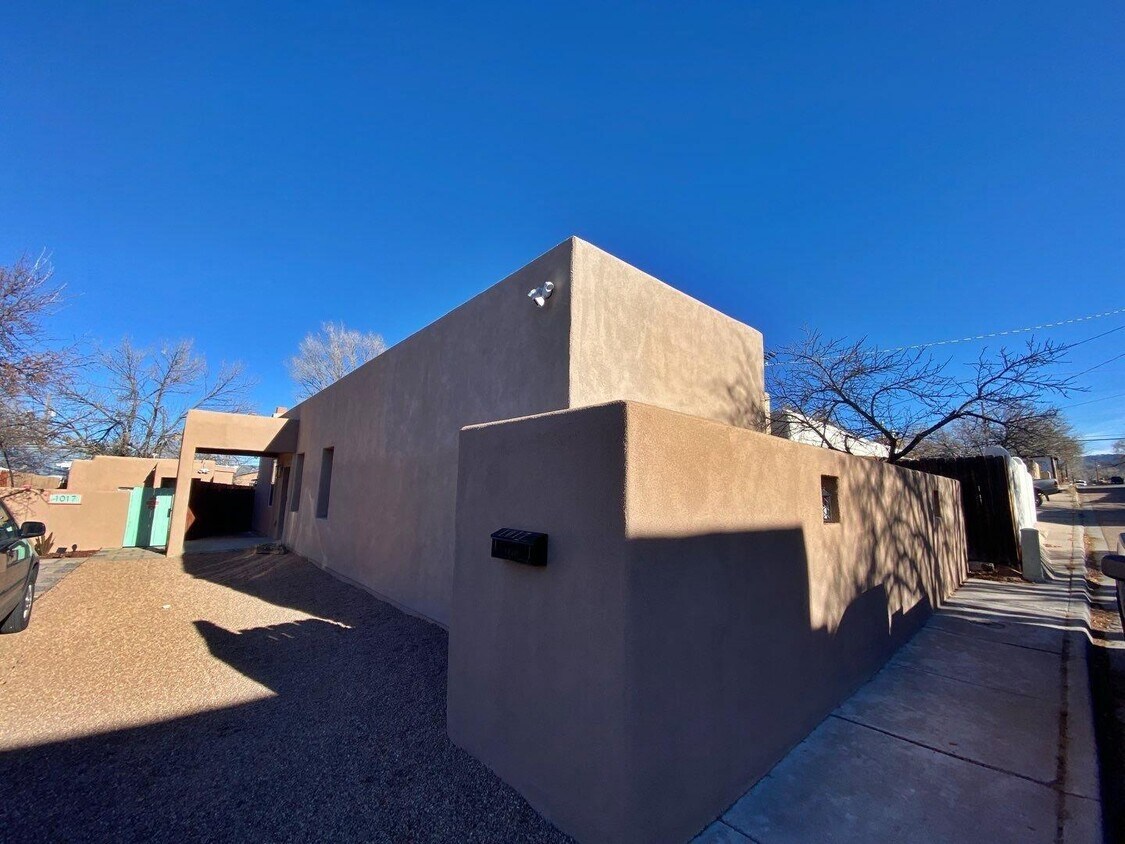 Foto principal - 1017 Dunlap St