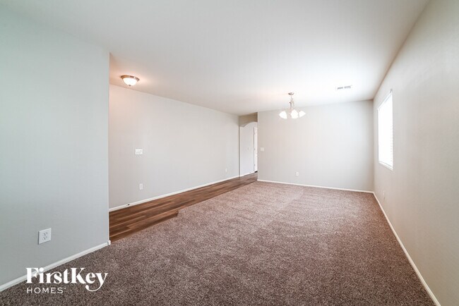 Foto del edificio - 7217 N 72nd Dr