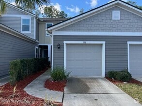 Building Photo - 726 Servia Dr