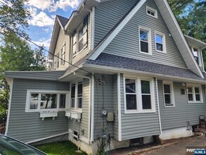 Building Photo - 17 Cottage Pl