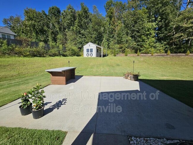 Building Photo - 625 Old Rutherford Rd