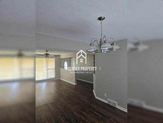 Building Photo - 3470 Lindscott Ave