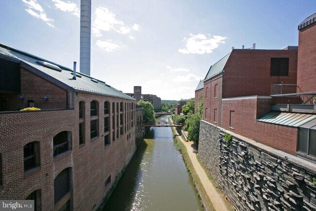 Foto del edificio - 3225 Grace St NW