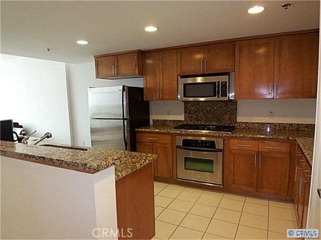 Building Photo - 411 W Seaside Way