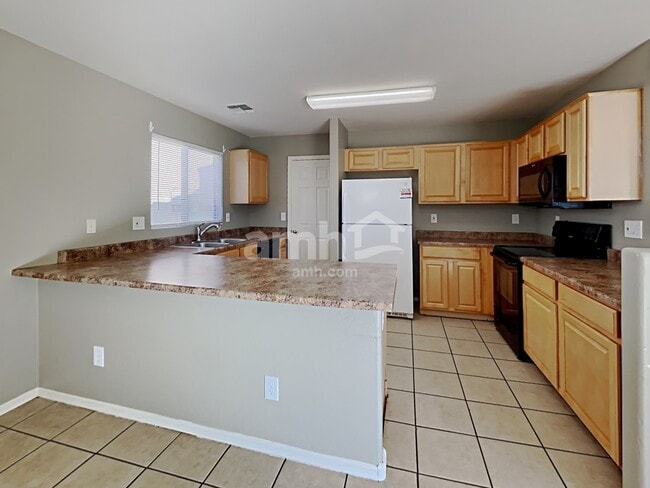 Foto del edificio - 14832 N 124th Ln