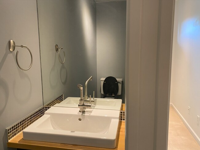 Building Photo - 2883 East Kent Ave N