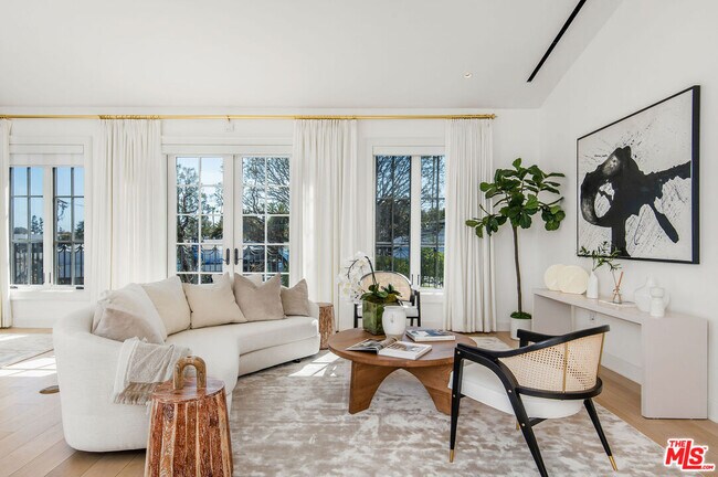 Foto del edificio - 15225 Palisades Village Ln