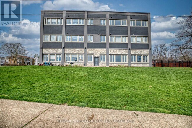 Photo du bâtiment - 2 Lewis St