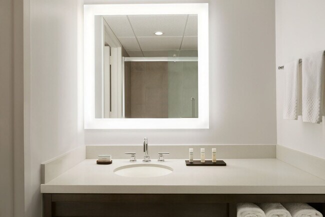 Foto del edificio - 661 NW 53rd St