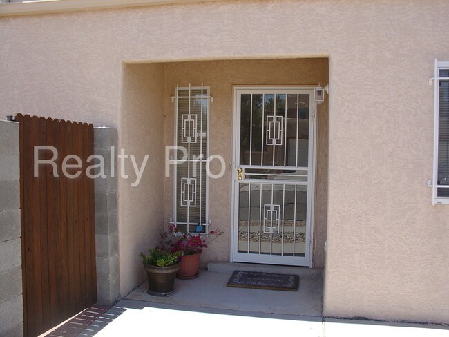 Foto del edificio - 11320 Campo del Oso Ave NE