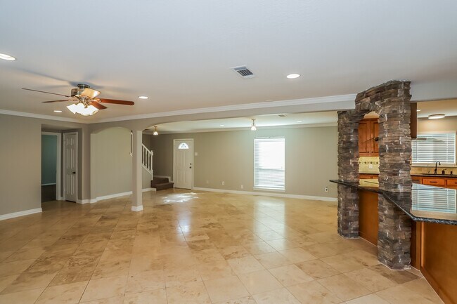 Building Photo - 7902 Beaufort Dr