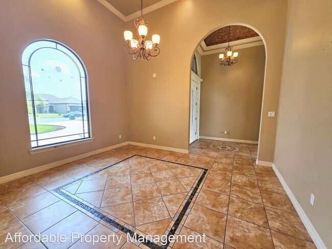 Building Photo - 3 br, 2.5 bath House - 127 Alvarez Court