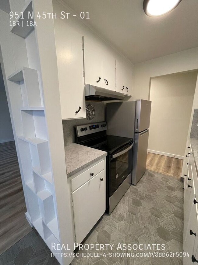 Photo - 951 N 45th St Apartment