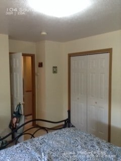 Building Photo - 104 S 20th Ave