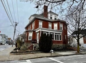 Building Photo - 139-141 Bucknam St