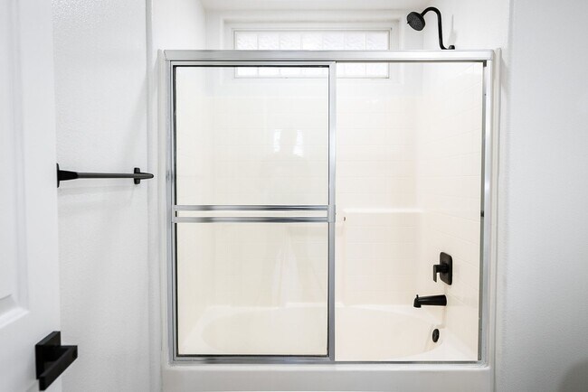 Interior Photo - 2820 Sawtelle Blvd