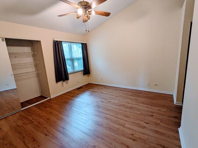 BR1 - 160 W Hamilton Dr