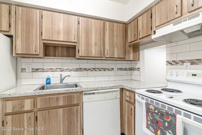 Foto del edificio - 204 Seminole Ave W