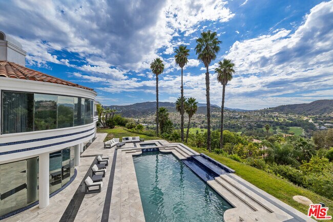 Foto del edificio - 24366 La Masina Ct