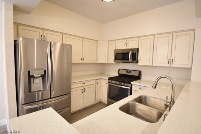 Foto del edificio - 7713 Himalayas Ave