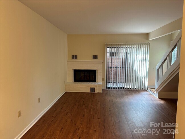 Foto del edificio - 417 N Church St