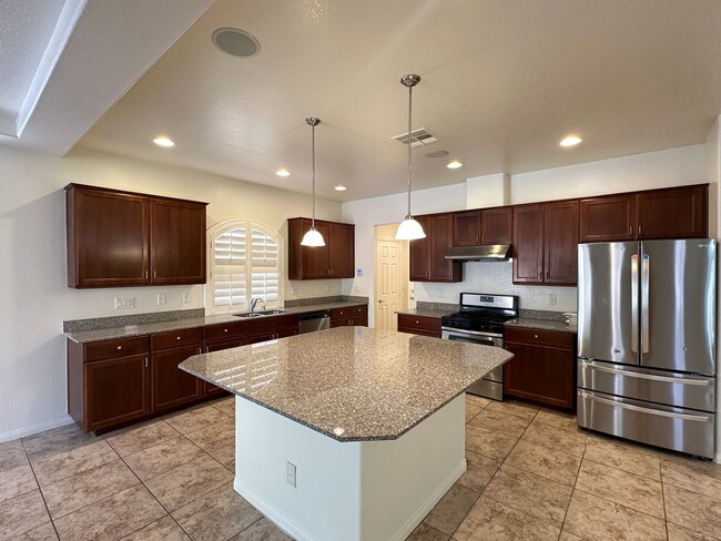 Building Photo - WOODBRIDGE AT PINNACLE PEAKS