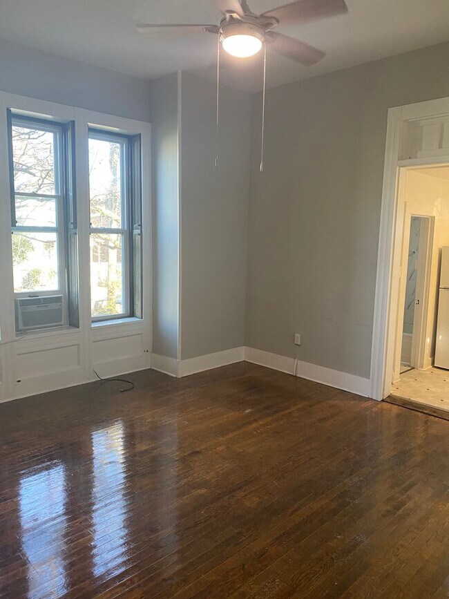 Building Photo - 1516 Highland Ave