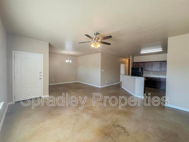 Building Photo - 4626A Teesh Dr