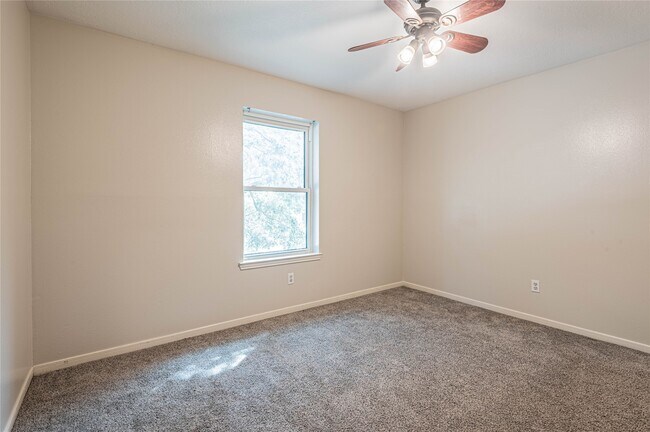 Foto del edificio - 22522 Heather Way Ct