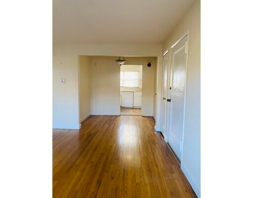 Foto del edificio - 113 Nahant St