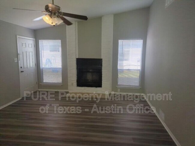 Foto del edificio - 6604 Scrub Oak Ln