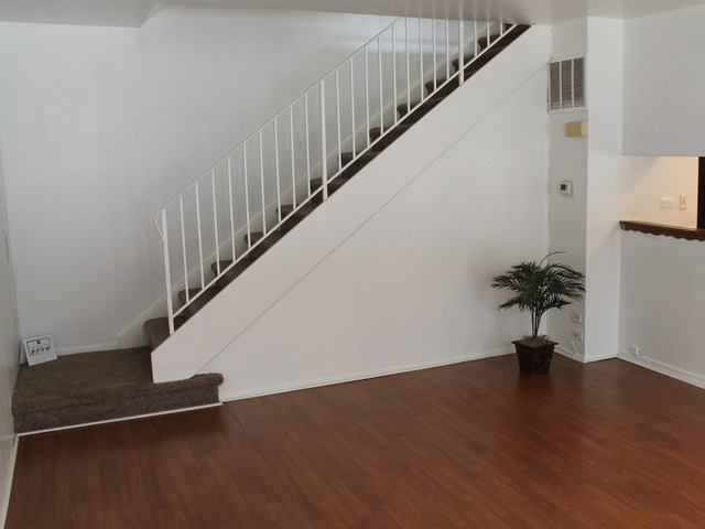 Building Photo - 2568 Berkshire Ct