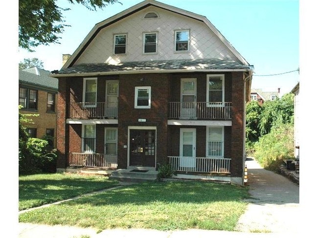 Building Photo - 128 Louis Ave