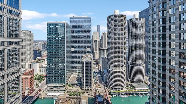 Foto del edificio - 200 N Dearborn St