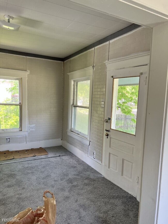 Building Photo - 2 br, 1 bath House - 1325 S A St Cutie Pie...