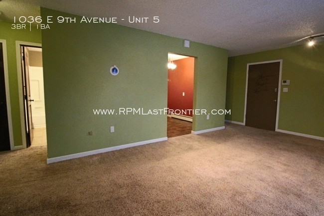 Foto del edificio - Top-floor luxury apartment in downtown!