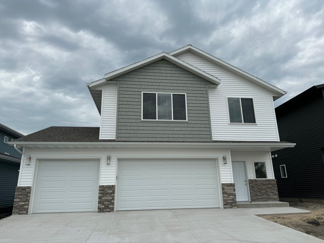 Foto principal - Newly Built in the Wilds neighborhood of W...