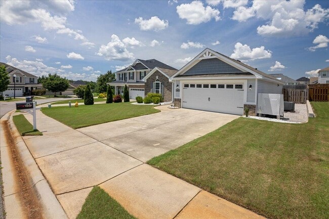Building Photo - 1048 Rosland Cir