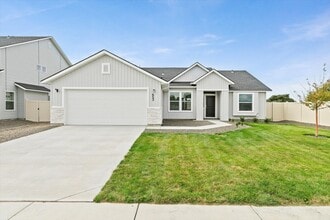 Building Photo - 653 S Blackfoot