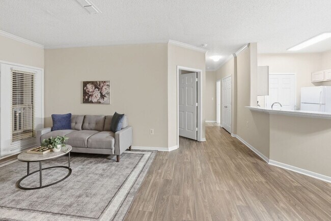 Building Photo - 1701 Wildwood Crossings Dr