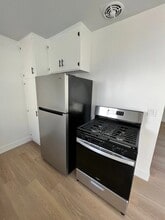 Building Photo - 9837 Tabor St