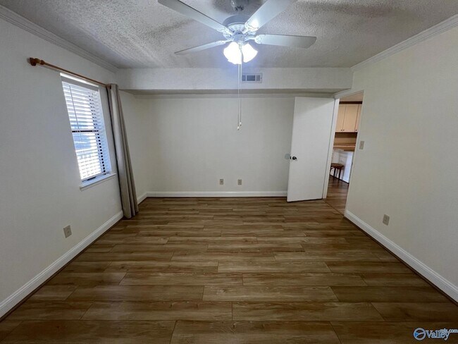 Foto del edificio - 6620 Willow Pointe Dr NW