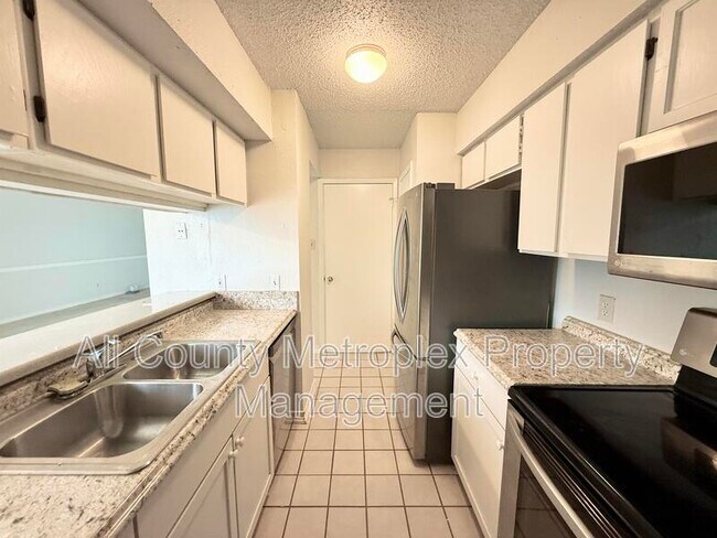 Foto del edificio - 12480 Abrams Rd